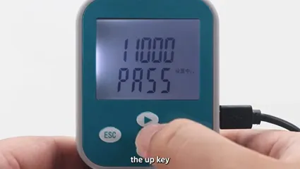Nastavení celkové hodnoty poplachu (anglická verze)